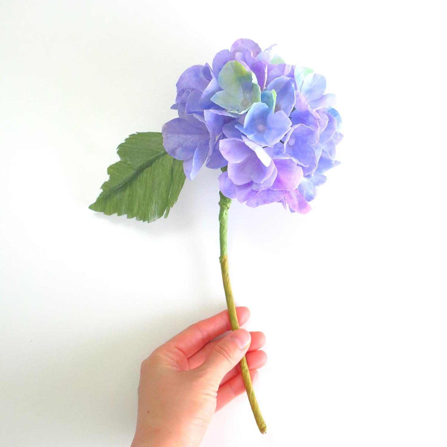 紫陽花（紙のお花）1枚目の画像